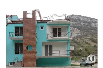 Šeiminis pensionas Băile Herculane 2